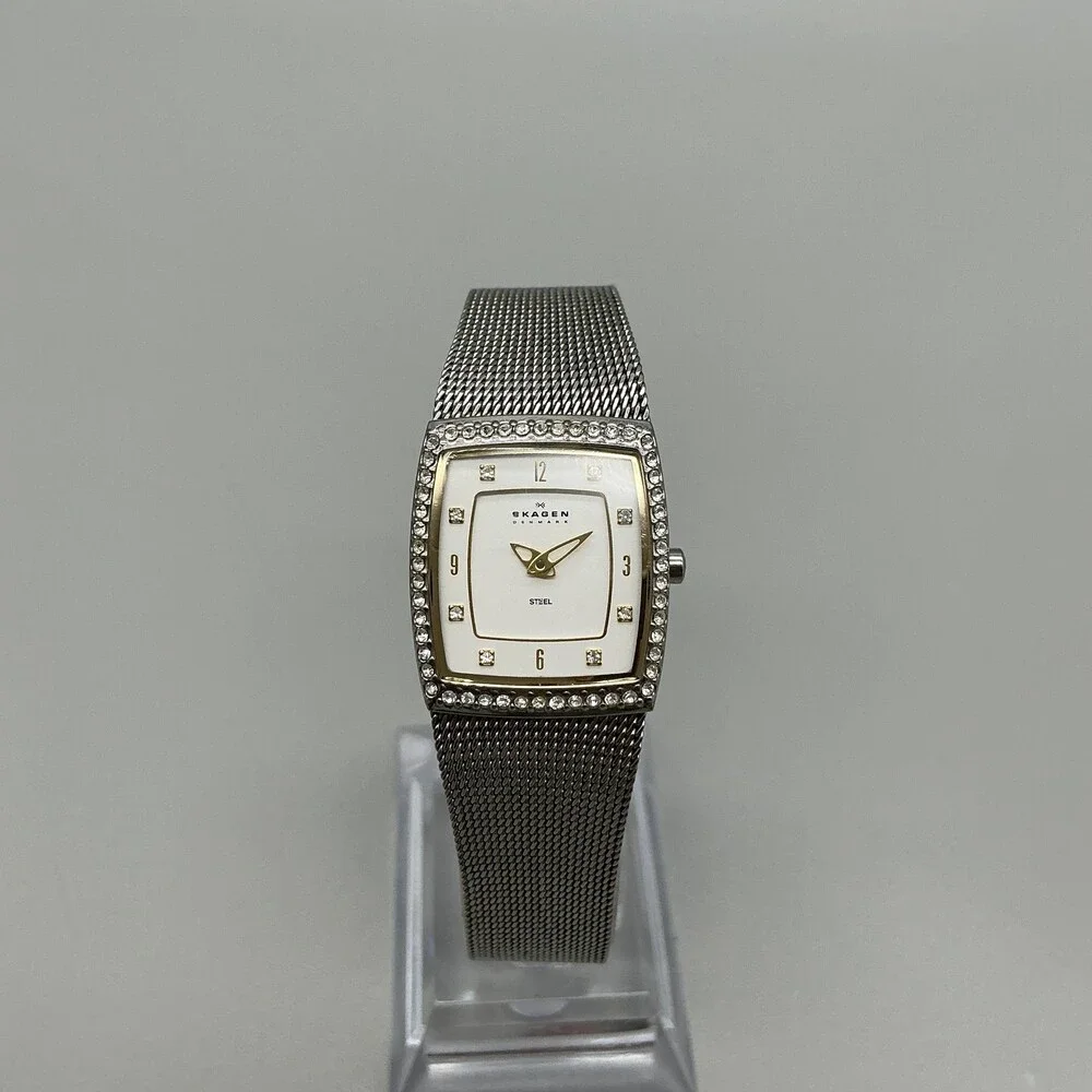 Skagen Womens Watch 21mm White Dial Silver Tone Crystal Bezel New Battery